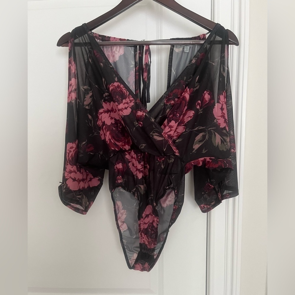 Charlotte Russe Deep V- neck mesh bodysuit size S floral print